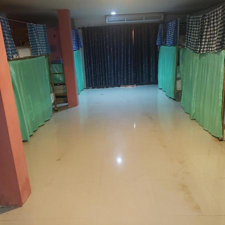 بيت شباب Lucky Dorm جزيرة في في المظهر الخارجي الصورة